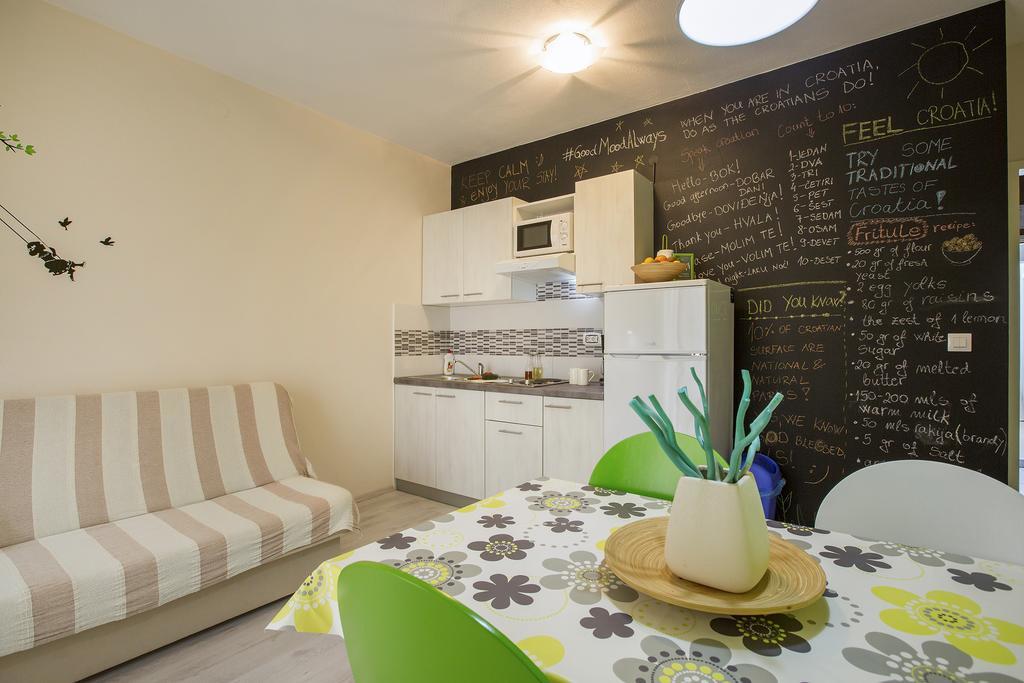 Charming Seaside Apartments Noa & Jakov, Zaboric Sibenik Exterior foto